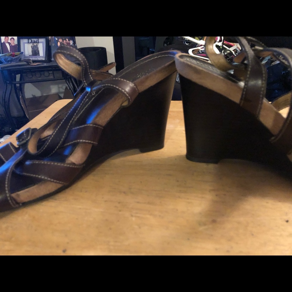 Sandals - Picture 3 of 3